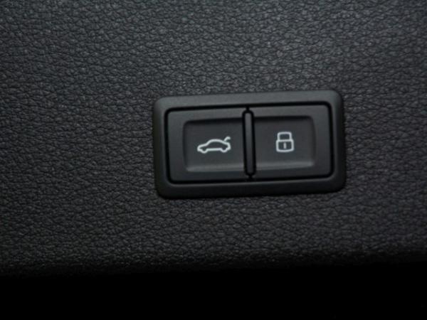 Audi Q8 Sportback e-tron 55 S line quattro /