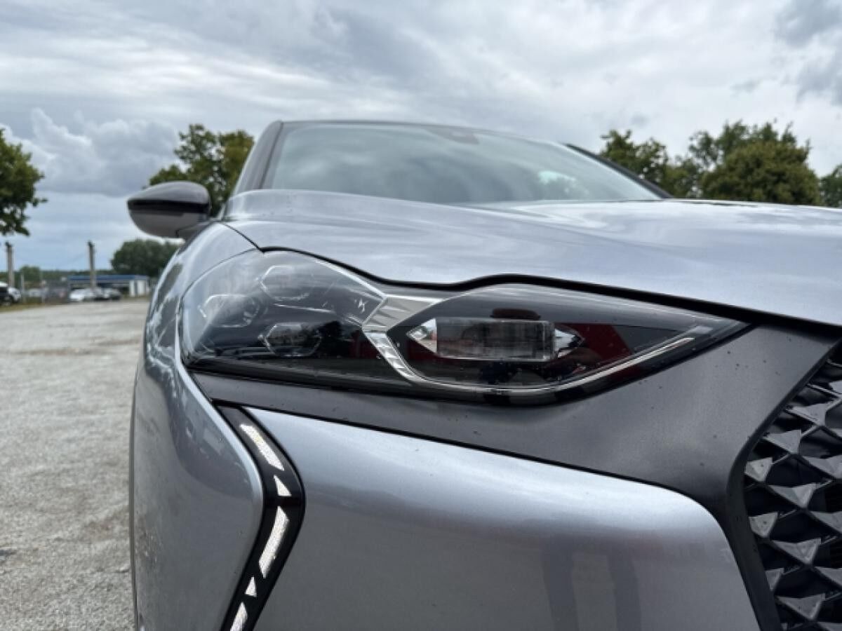 DS Automobiles DS 3 DS Crossback Performance Line + 1.5 BlueHDi 130 FAP EU6d