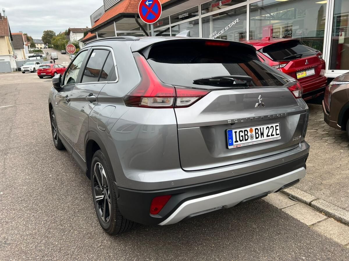 Mitsubishi Eclipse Cross Plus Select