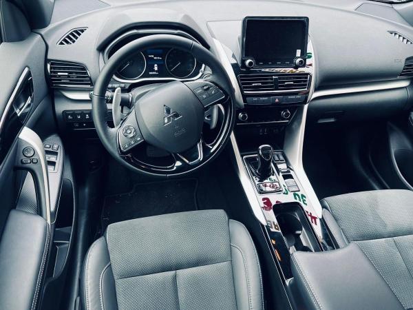 Mitsubishi Eclipse Cross Plus Select