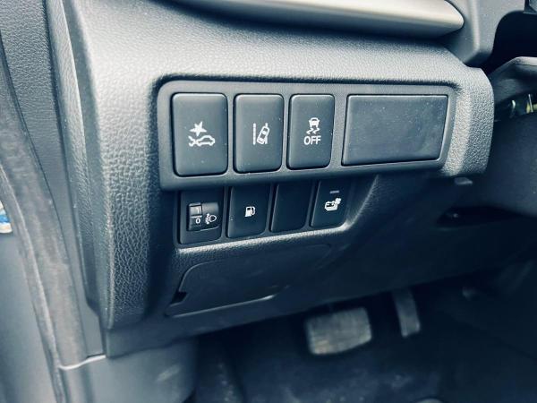 Mitsubishi Eclipse Cross Plus Select