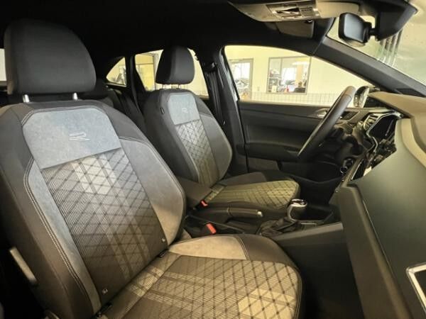 Volkswagen Taigo R-Line 1.5 TSI DSG **AHK, Navi, 'IQ.DRIVE'**