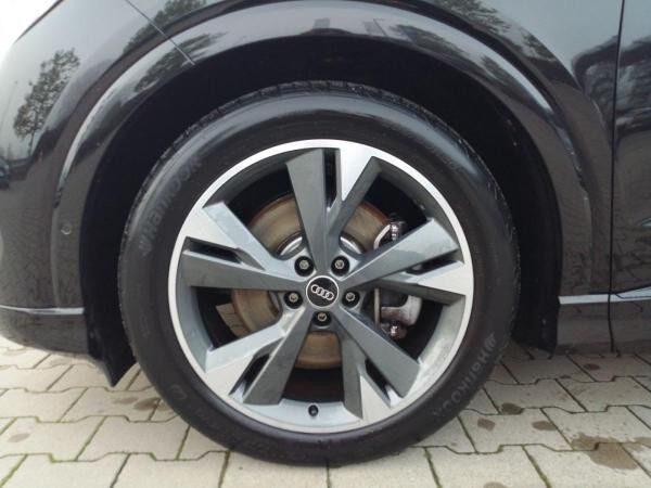 Audi Q4 e-tron Q4 Sportback e-tron S-Line Navi+ Matrix RFK Soun