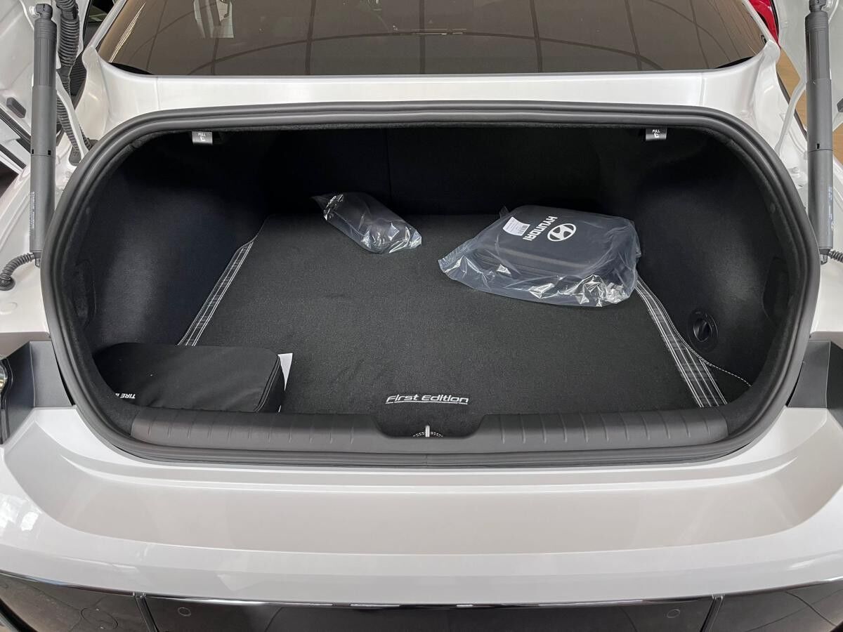 Hyundai IONIQ 6 First Edition