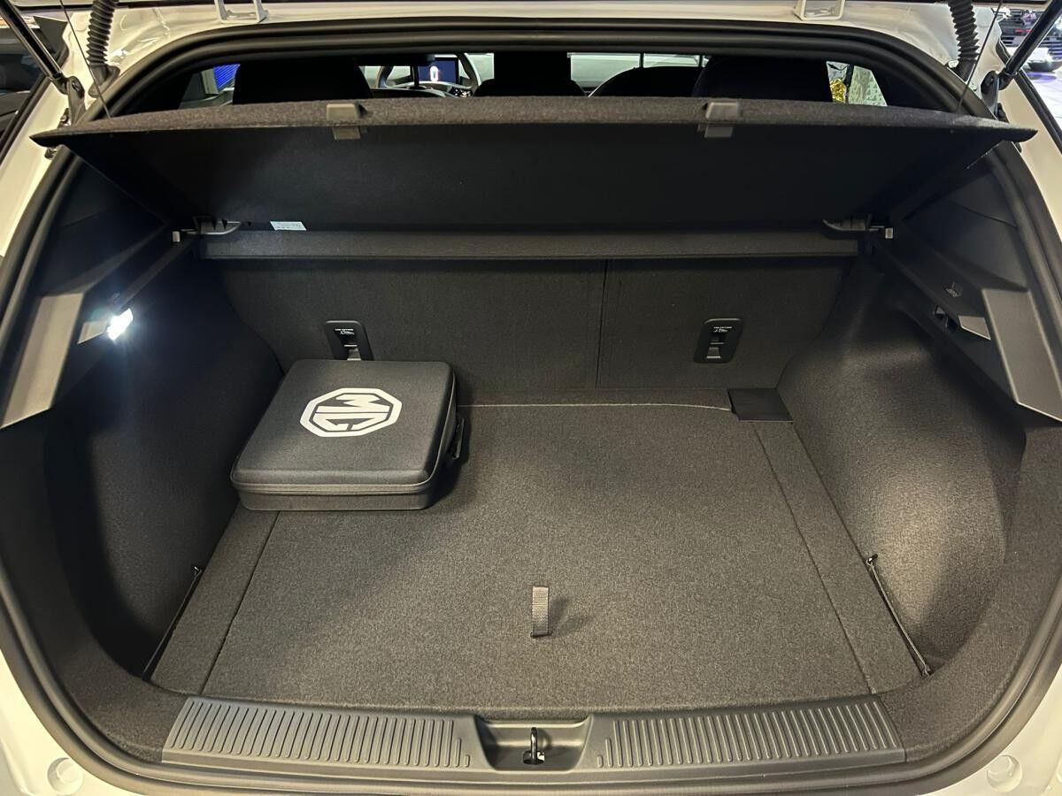 MG MG4 Luxury MG4 Electric 64 kWh Tageszulassung