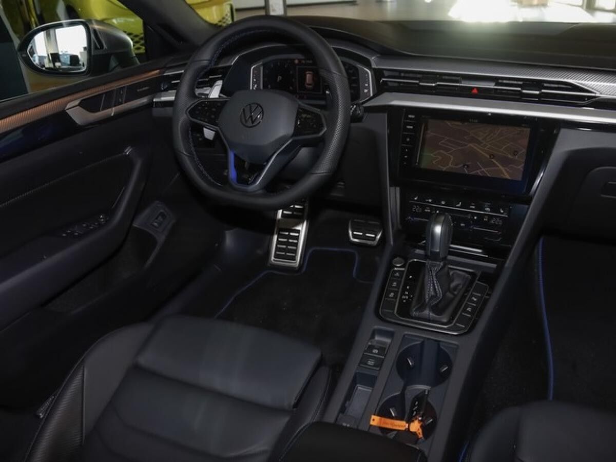 Volkswagen Arteon Shooting Brake R 4Motion Leder 360° AHK Top Alu 20"