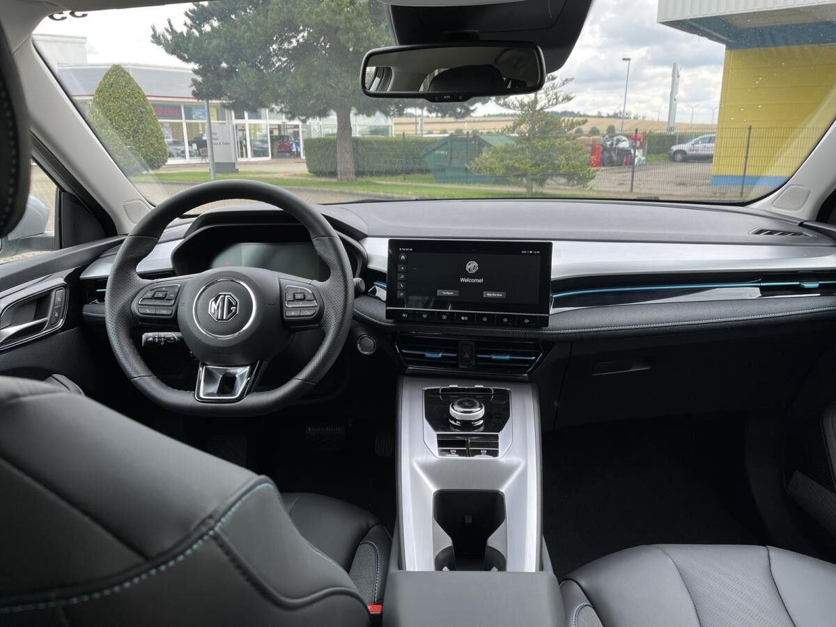 MG MG5 MAXIMAL LUXURY 360° NAVI SHZ LED PDC NEU