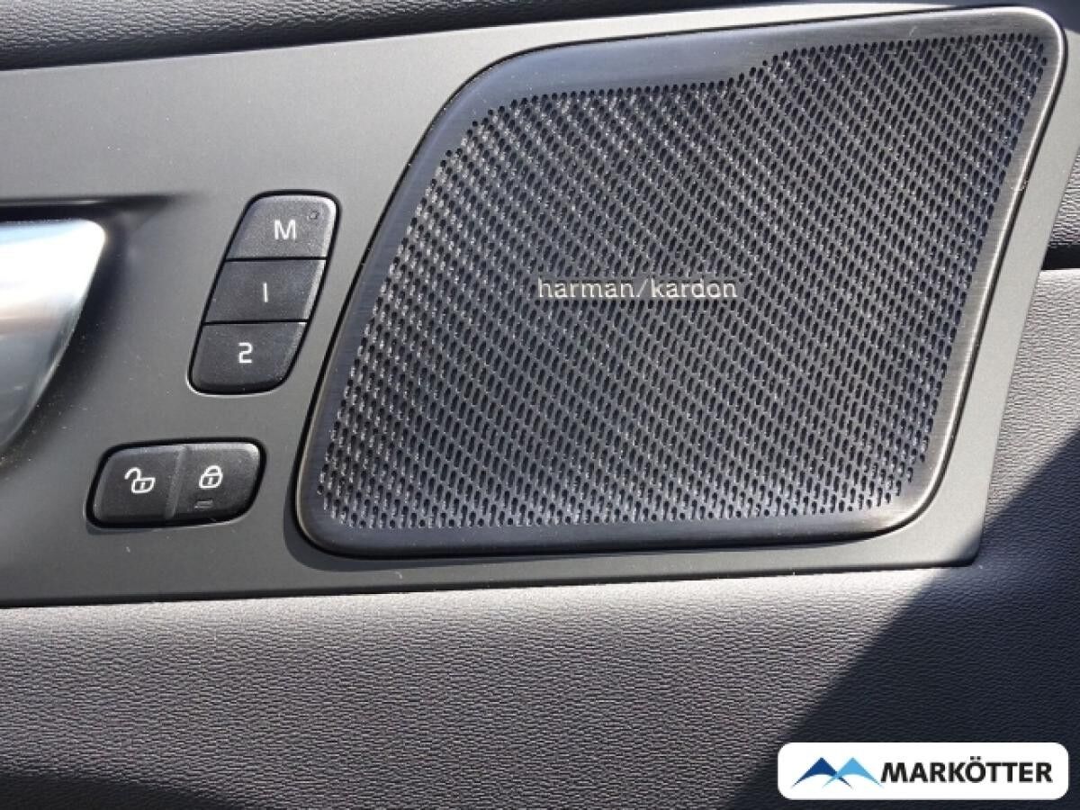 Volvo XC60 T6 AWD Plus Bright Plug-In Hybrid/20''/360°CAM