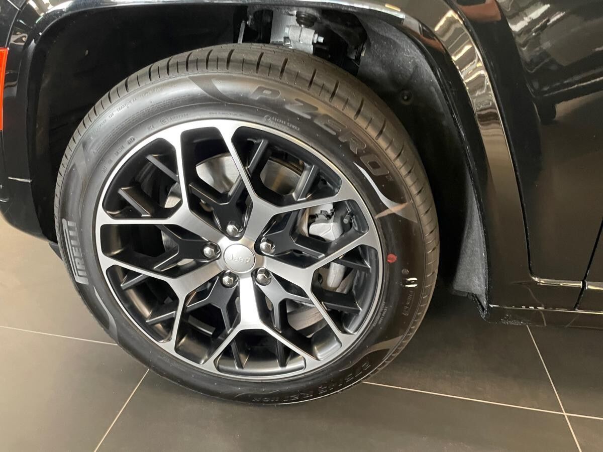 Jeep Grand Cherokee 4xe Summit Reserve Verfügbar in 2 Farben Abholung Mannheim