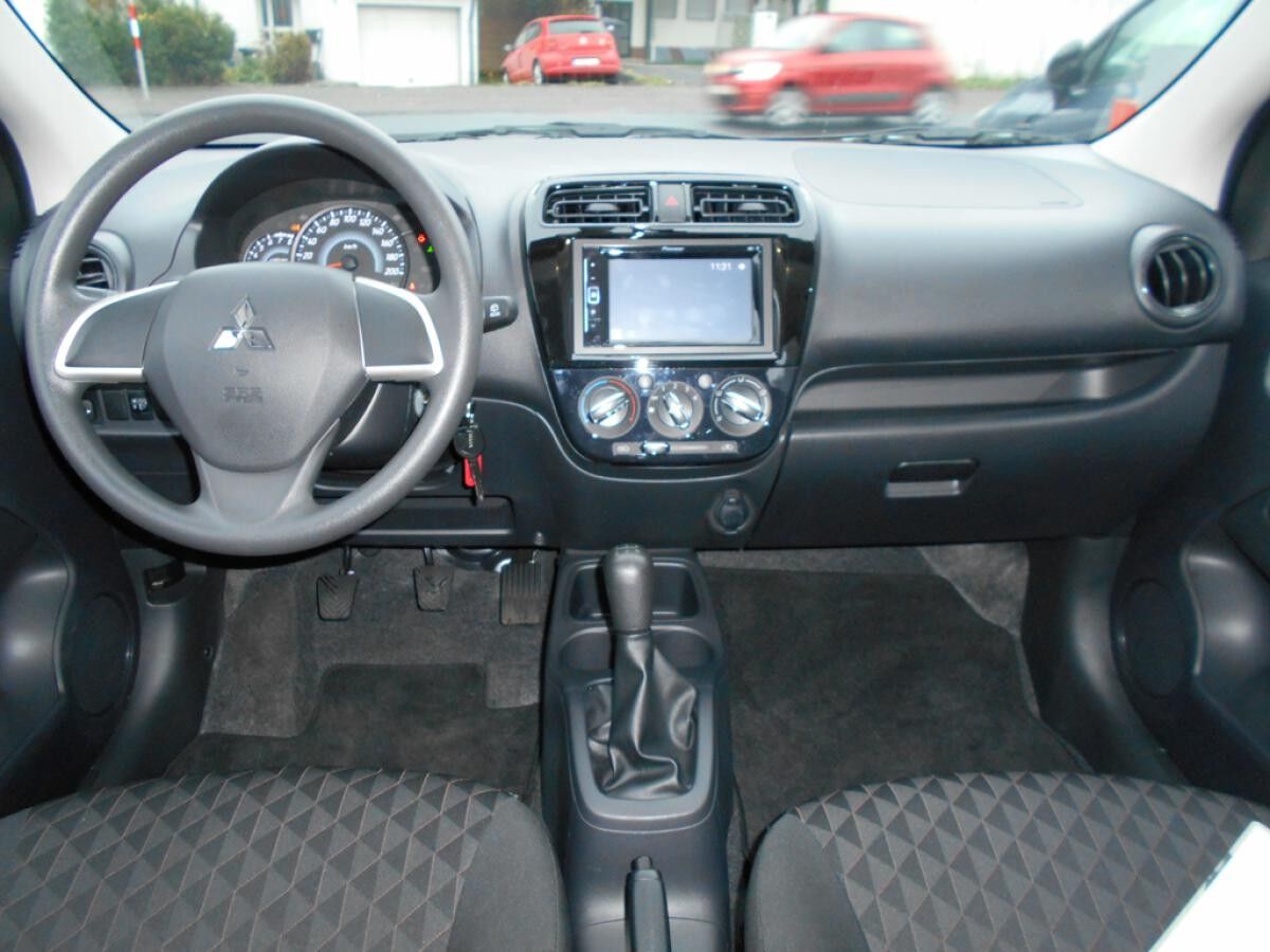 Mitsubishi Space Star Select / in meheren Farben verfügbar