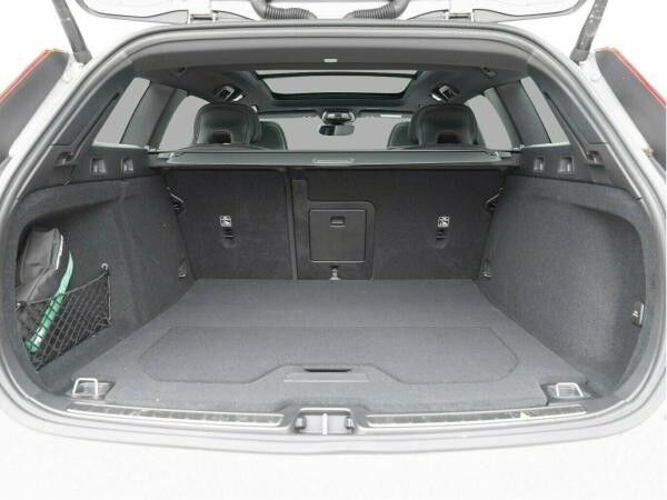 Volvo V60 B4 DIESEL ULTIMATE DARK