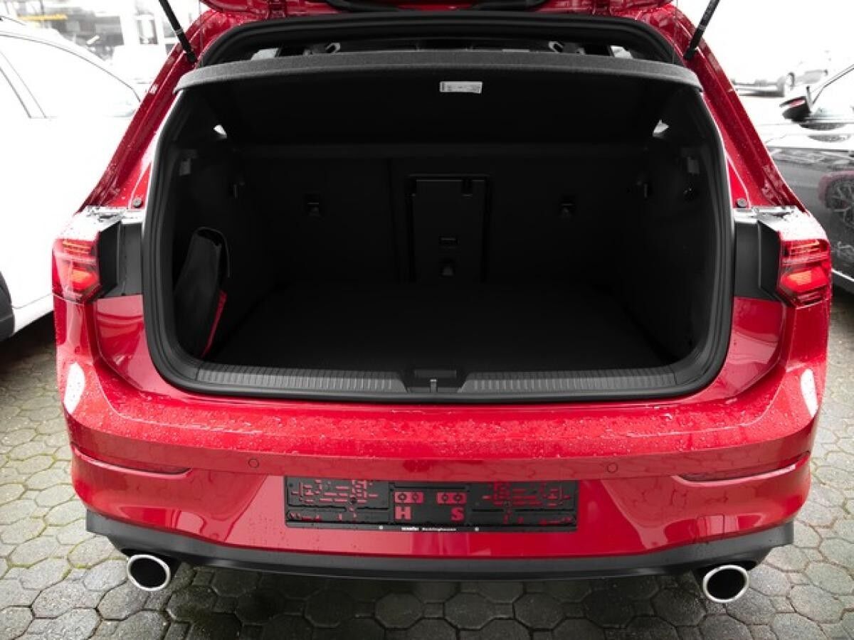 Volkswagen Golf VIII GTI DSG Black Style ACC DCC Matrix Kamera Sound 19"