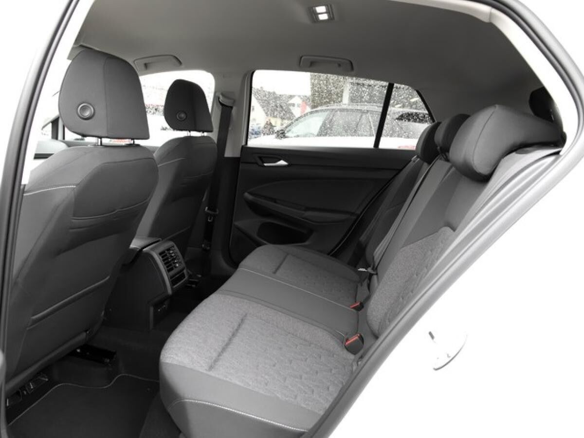 Volkswagen Golf VIII 1,0 TSI Move ACC App-Connect PDC R-Kamera