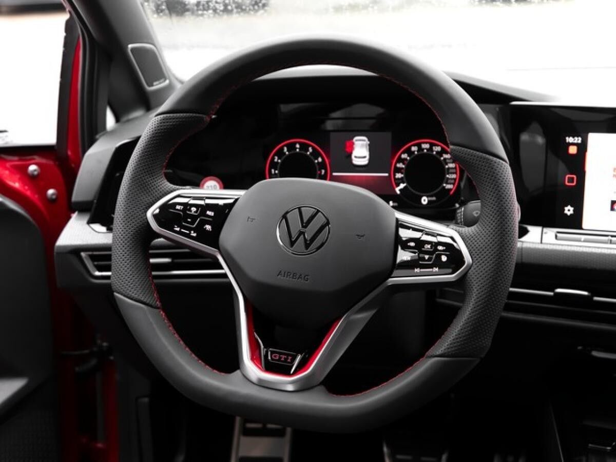 Volkswagen Golf VIII GTI DSG Black Style ACC DCC Matrix Kamera Sound 19"