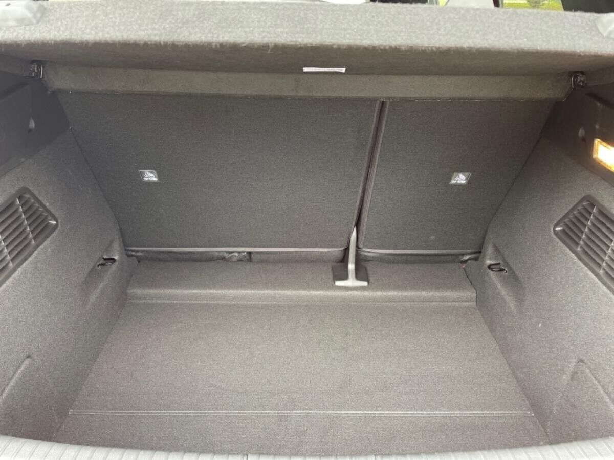 Renault Megane E-Tech Electric 🖤Black-Week🖤inkl. Winterräder🖤Anhängerkupplung✅ Comfort Range EV60 220hp✅360Kamera