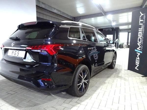 MG MG5 Luxury (61,1 kWh) *Lagerfahrzeug* *Privat*