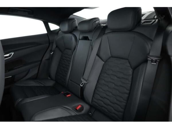 Audi e-tron GT Elektromotor quattro LP: 161.065,-/Head-up/B&O/Ambiente Paket plus