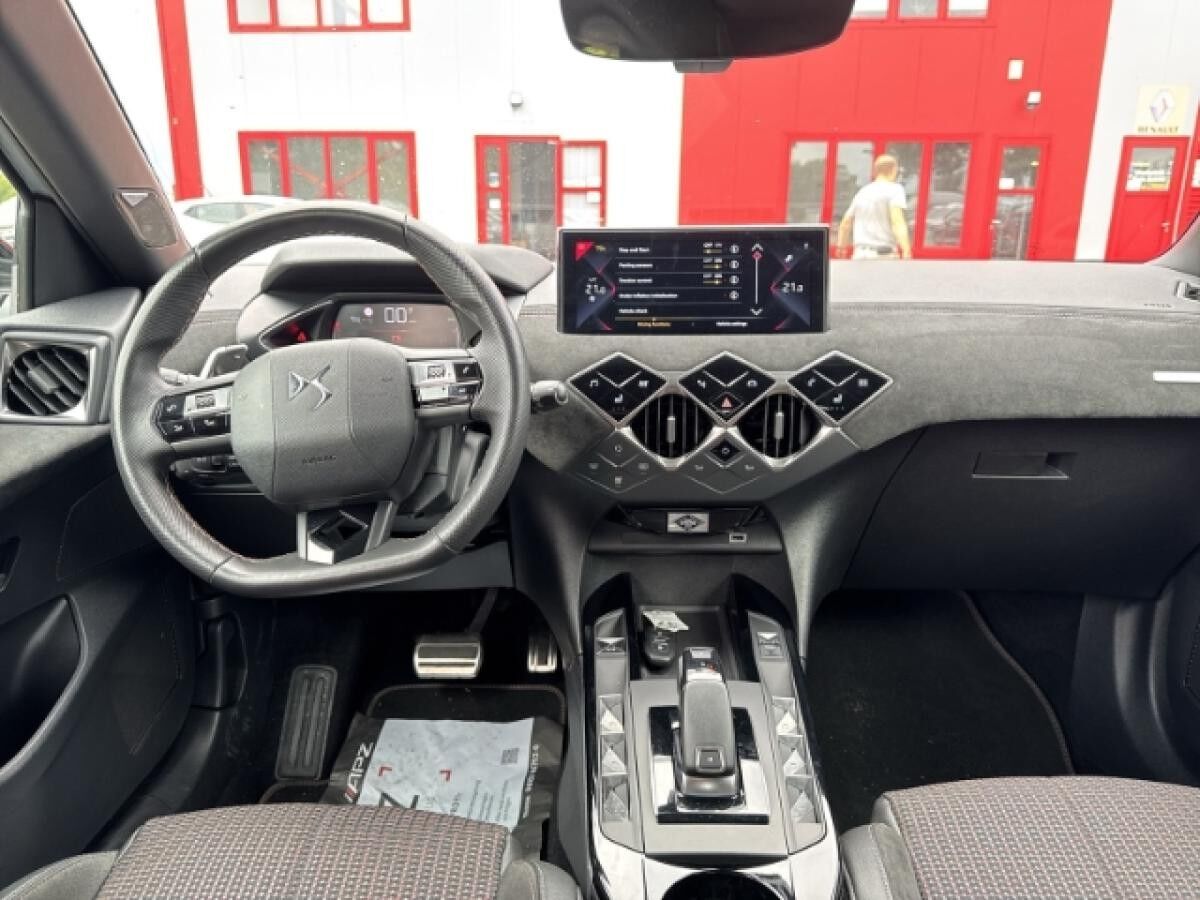 DS Automobiles DS 3 DS Crossback Performance Line + 1.5 BlueHDi 130 FAP EU6d