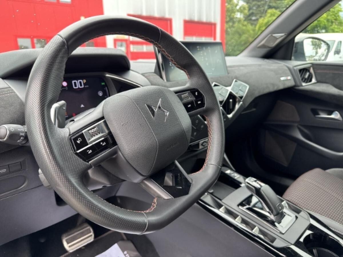 DS Automobiles DS 3 DS Crossback Performance Line + 1.5 BlueHDi 130 FAP EU6d