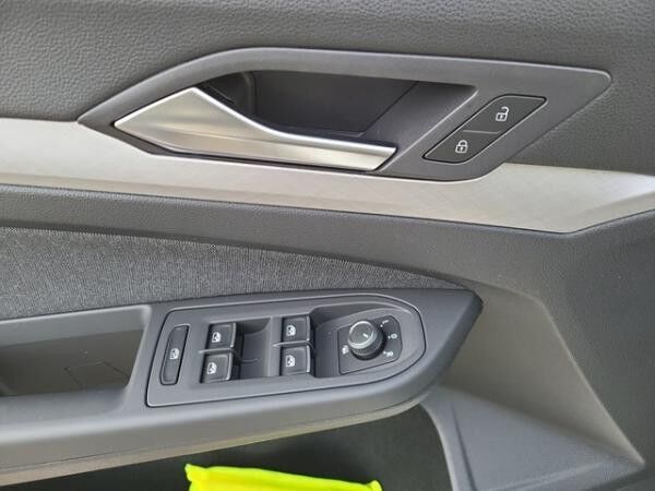Volkswagen Golf VIII Variant 1.5eTSI DSG Life LED+ACC+NAVI+DIGI+KAMERA+++