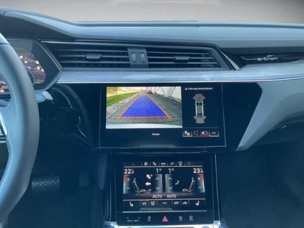 Audi Q8 e-tron 55 quattro S line LED