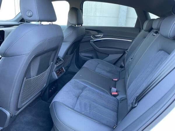 Audi Q8 e-tron 55 quattro S line LED