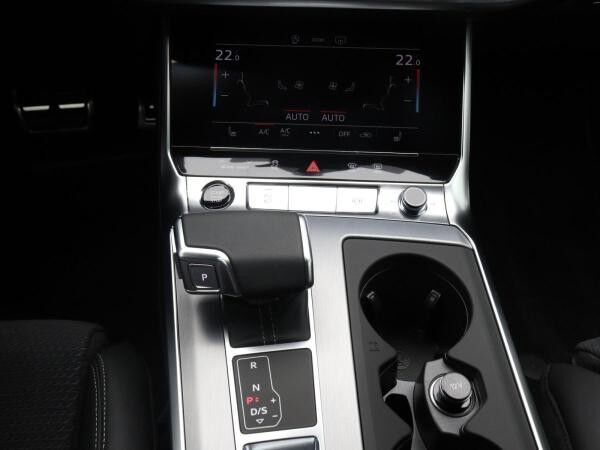 Audi A6 Avant S-Line 40TDI S-tronic / Matrix,Pano,AHK