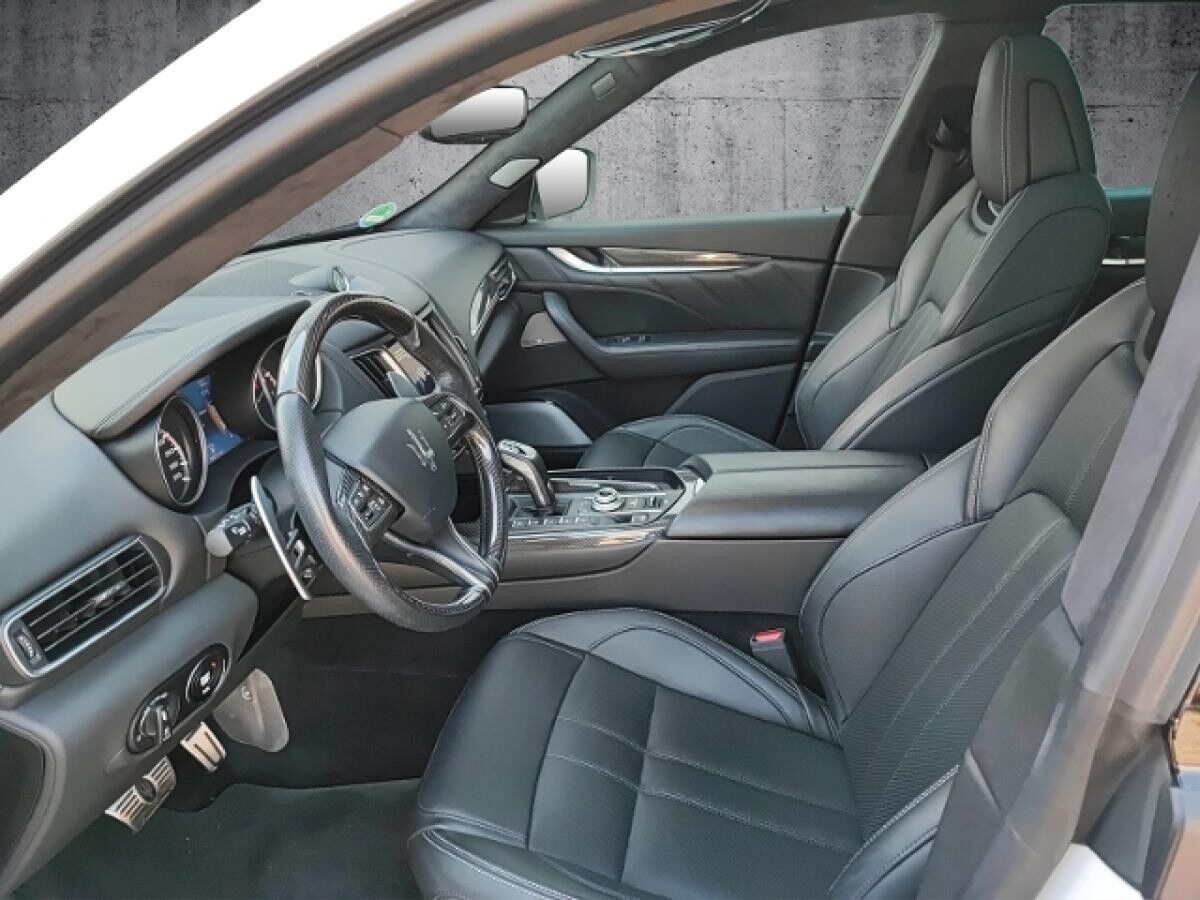 Maserati Levante /GranSport Q4 **AHK//Pannoramadach//
