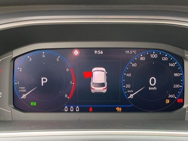 Volkswagen T-Roc Style 1.5 TSI DSG IQ DRIVE NAVI KAMERA 18"