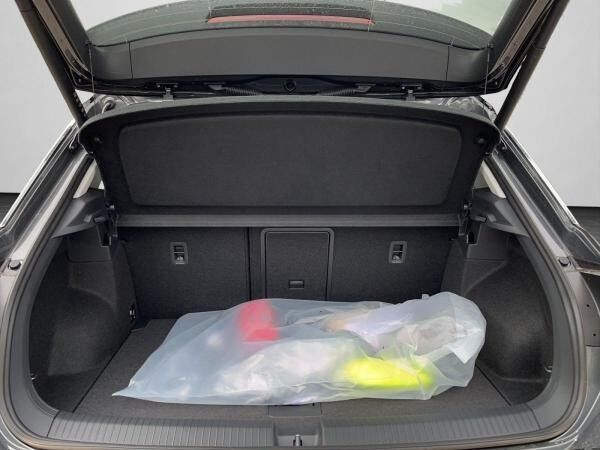 Volkswagen T-Roc Style 1.5 TSI DSG IQ DRIVE NAVI KAMERA 18"