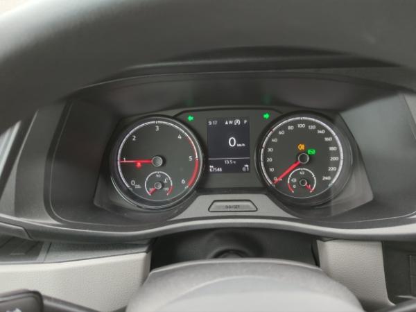 Volkswagen T6.1 Kombi 9-Sitzer LR 2.0 TDI DSG AHK,NAV,PDC,DAB+