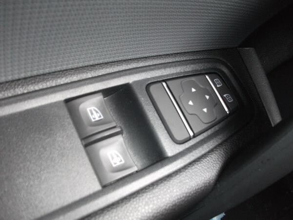 Renault Kangoo Rapid Advance L2 Blue dCi95 "Navi, AHK, GJR, Holzboden"