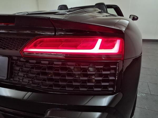 Audi R8 Spyder V10 performance quattro RFK Keramik Leder