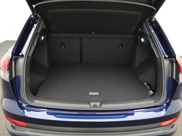 Audi Q4 e-tron 40 advanced / Navi plus, Matrix, AHK