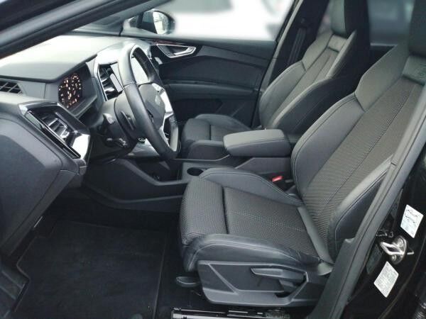 Audi Q4 e-tron Q4 Sportback e-tron S-Line Navi+ Matrix RFK Soun
