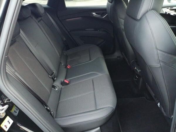 Audi Q4 e-tron Q4 Sportback e-tron S-Line Navi+ Matrix RFK Soun