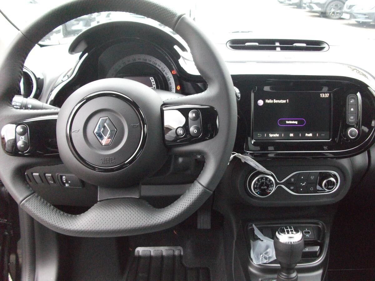 Renault Twingo E-TECH Urban Night