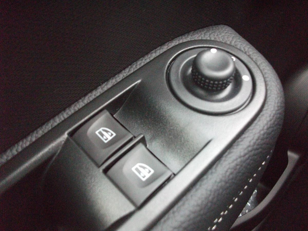 Renault Twingo E-TECH Urban Night