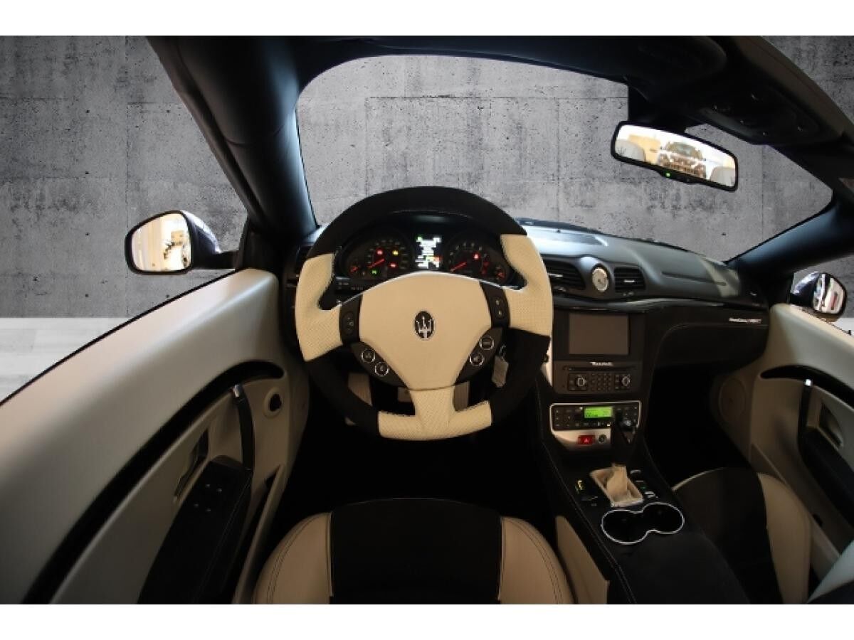 Maserati GranCabrio MC