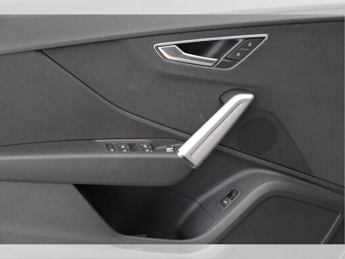 Audi Q2 35 TFSI S line