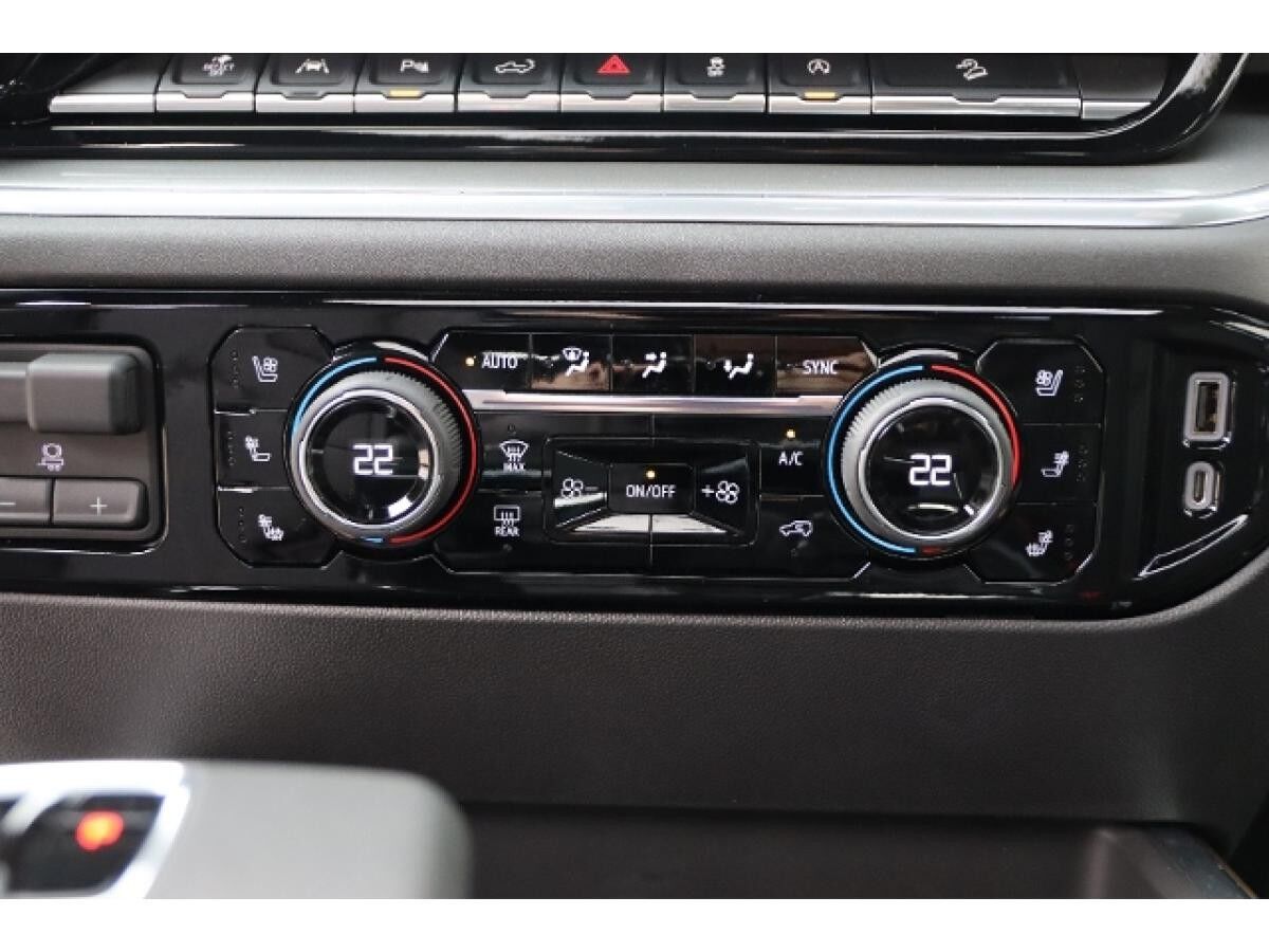 Chevrolet Silverado SILVERADO 1500 / HIGH COUNTRY / 6,2L / V8