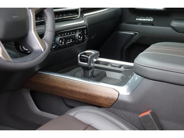 Chevrolet Silverado 1500 / HIGH COUNTRY / 6,2L / V8