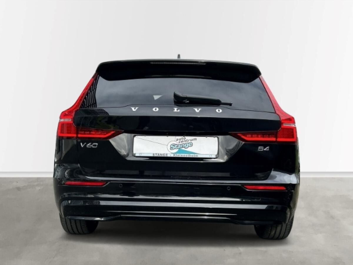 Volvo V60 B4 Diesel Plus Dark Kombi *Vorführfahrzeug, sofort verfügbar!*