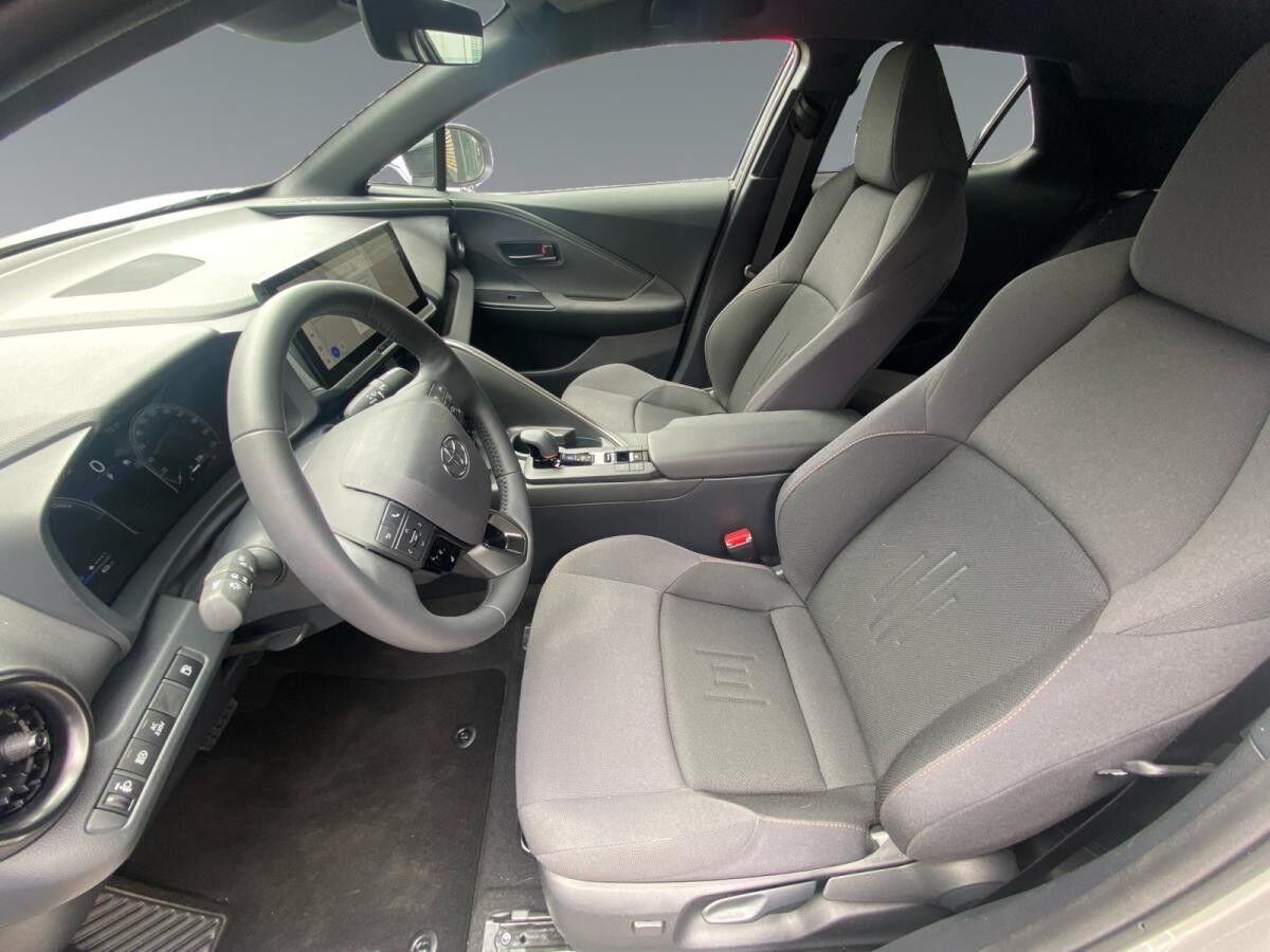 Toyota C-HR - 2.0 l Plugin 4x2 Teamplayer CVT RFK+SHZ