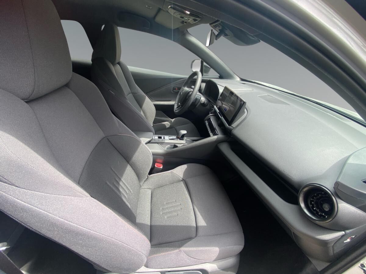 Toyota C-HR - 2.0 l Plugin 4x2 Teamplayer CVT RFK+SHZ