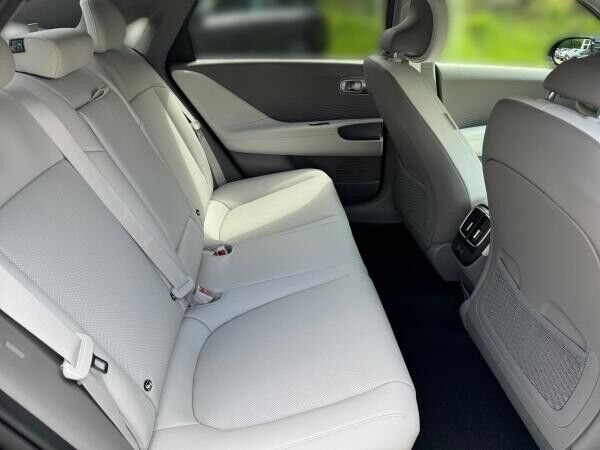 Hyundai IONIQ 6 ⚡  77,4 kWh 229PS⚡  TECHNIQ-Paket , Sitz-Paket Leder Grey