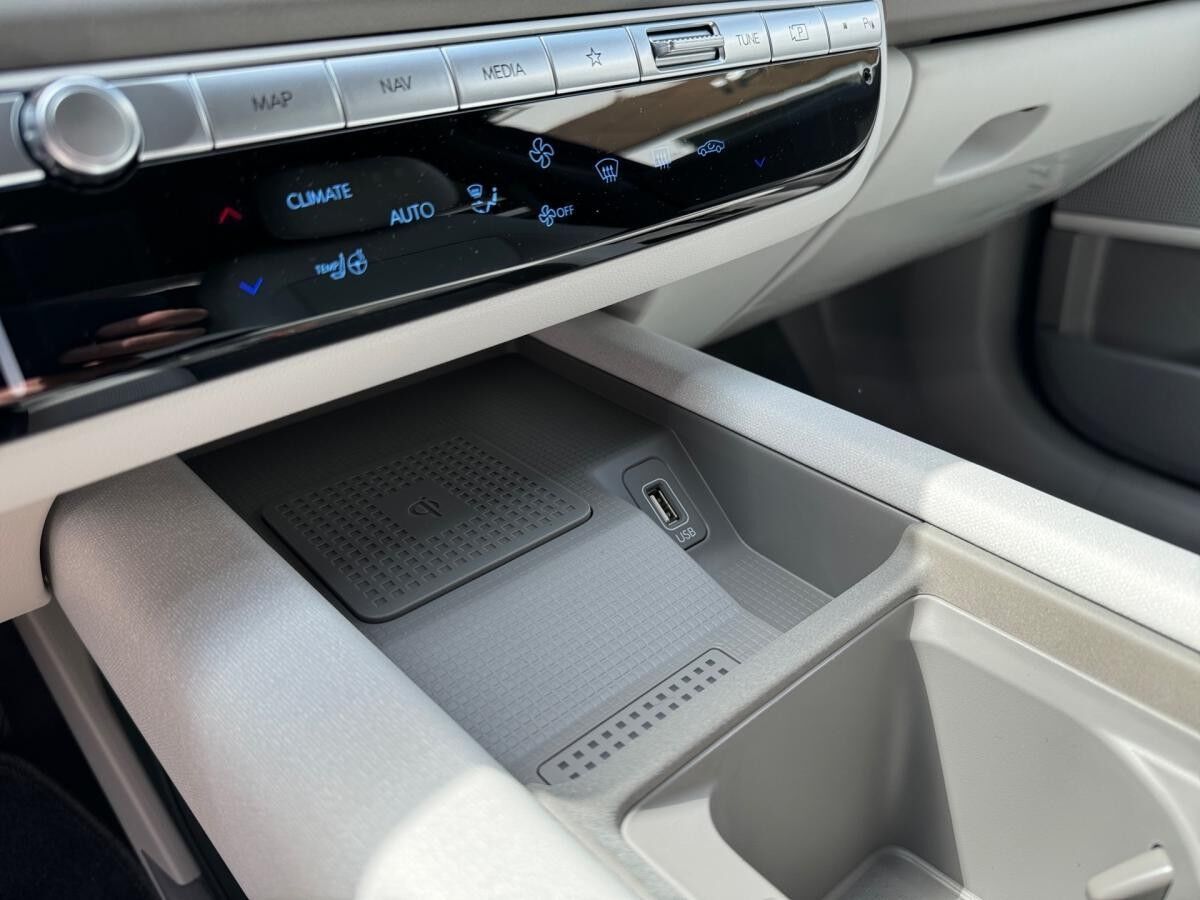 Hyundai IONIQ 6 ⚡  77,4 kWh 229PS⚡  TECHNIQ-Paket , Sitz-Paket Leder Grey