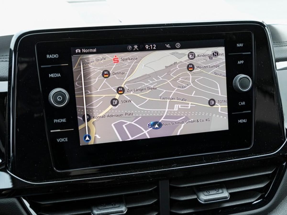 Volkswagen T-Roc 1,5 TSI DSG R-Line, AHK, Kamera, IQ-LED, Leder