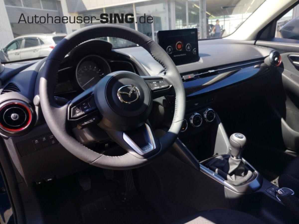 Mazda 2 HOMURA Kamera Klima Sitzheizung LED AppleCar