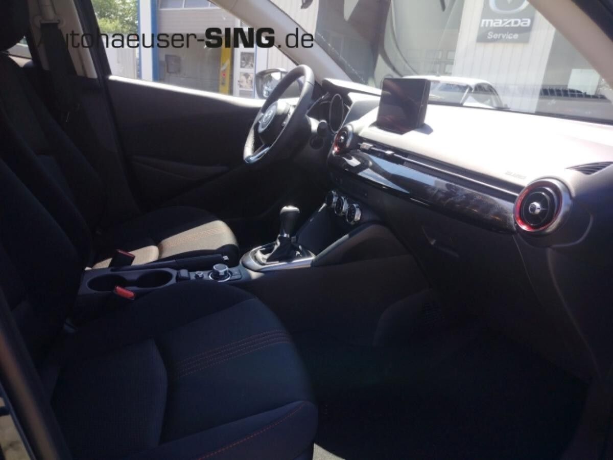 Mazda 2 HOMURA Kamera Klima Sitzheizung LED AppleCar